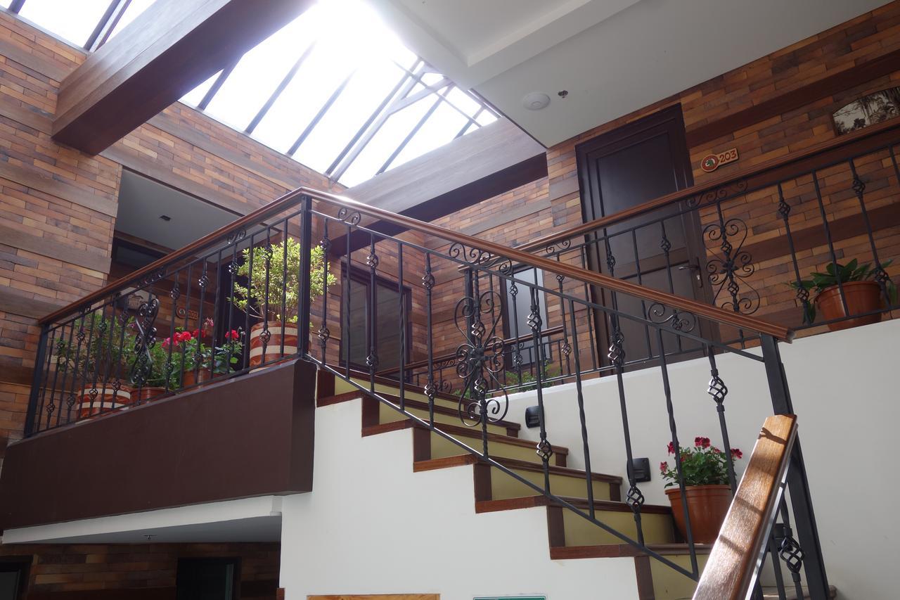 The Cranky Croc Hostel Bogotá Eksteriør billede